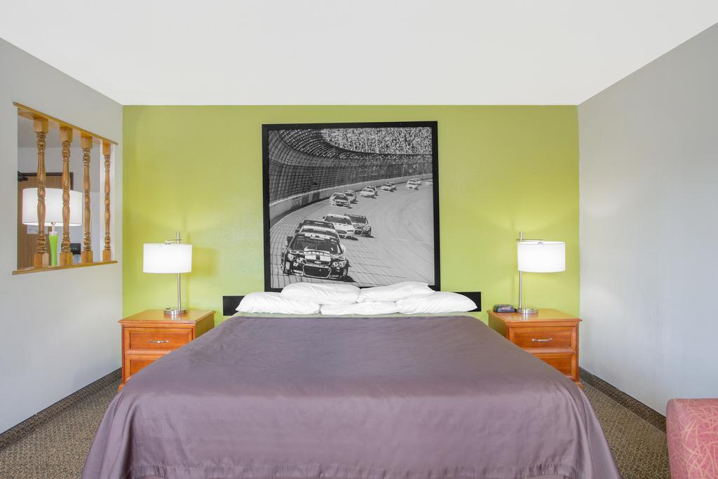 Motel Super 8 By Wyndham South Boston Va Chambre photo