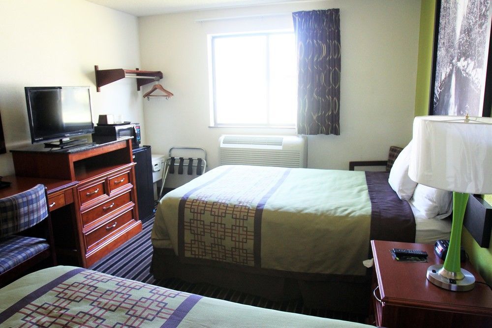 Motel Super 8 By Wyndham South Boston Va Extérieur photo